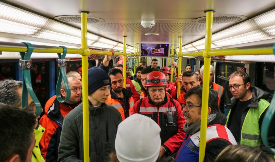 Bursa Büyükşehir Belediyesi iştiraki BURULAŞ tarafından Bursaray hattında gerçekleştirilen yangın