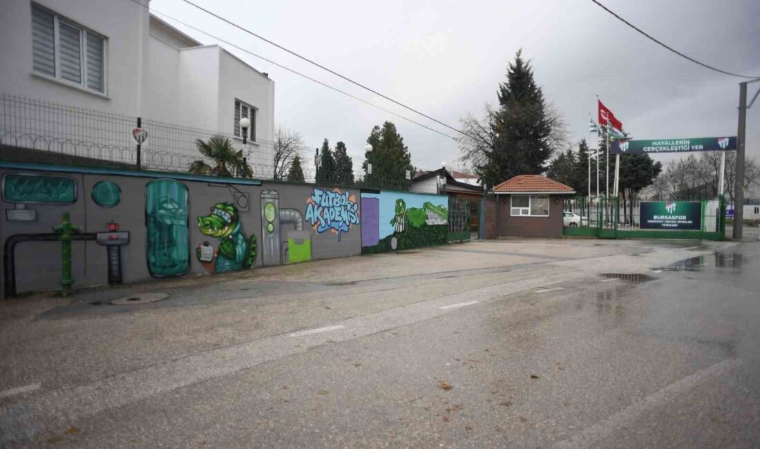 YB Başkanı Oktay Yılmaz ve Bursaspor Başkanı Enes Çelik, Vakıfköy