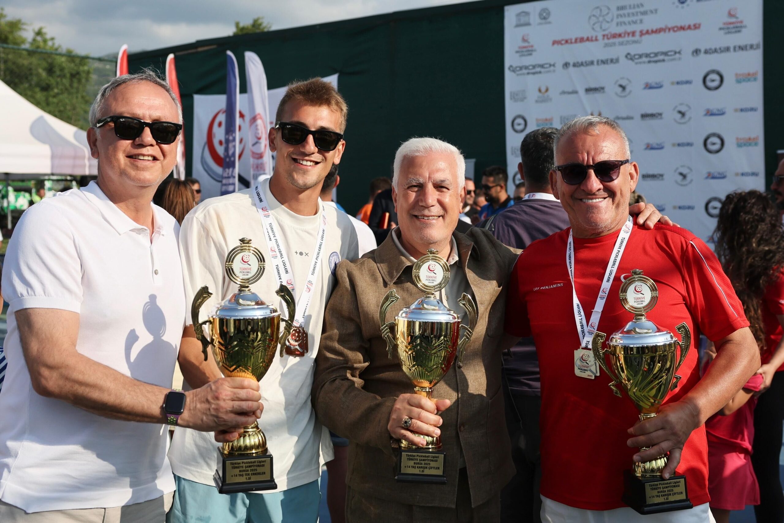 35718 M T Y4 N G Yx N W 7