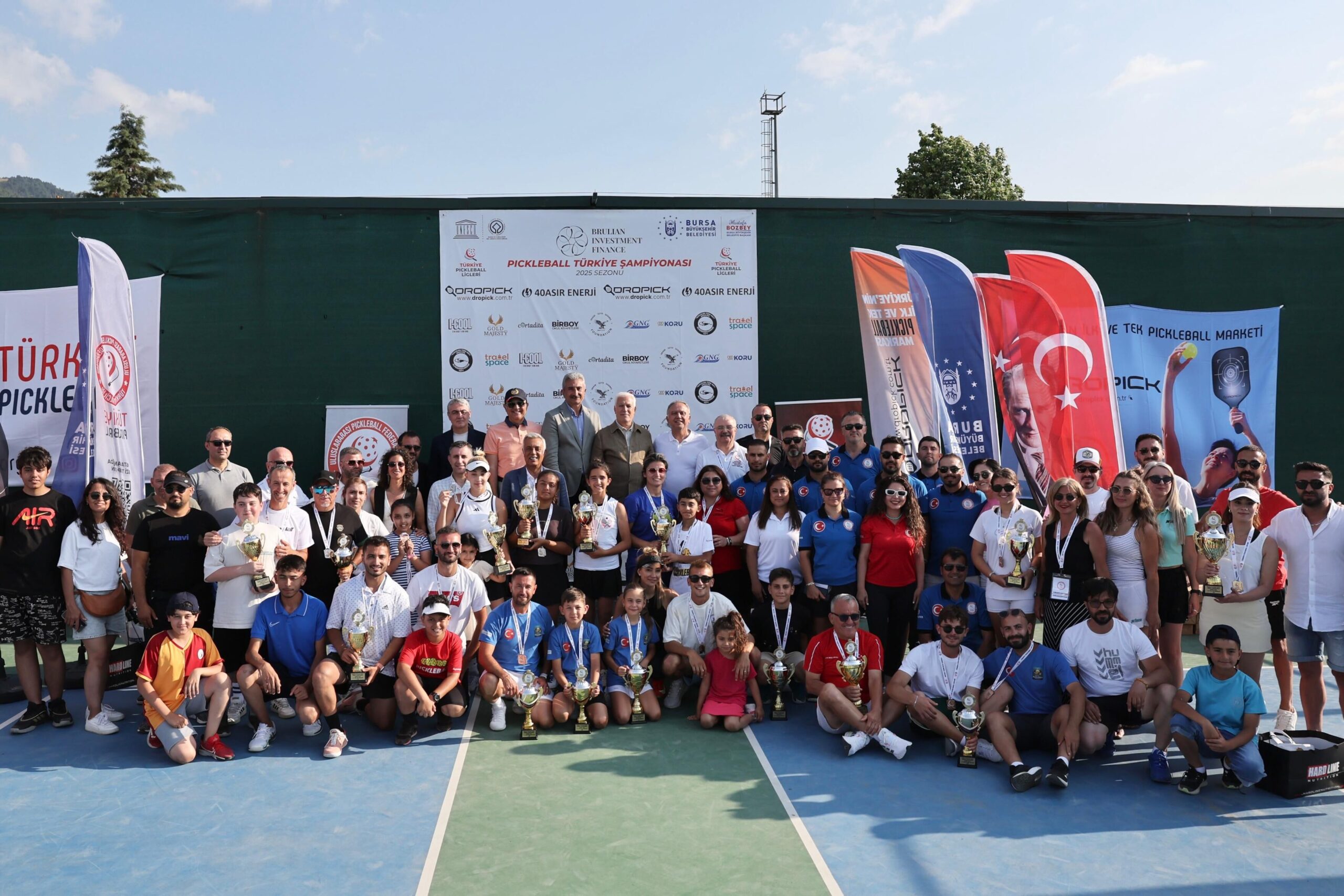 35718 M T Y4 N G Yx N W 8