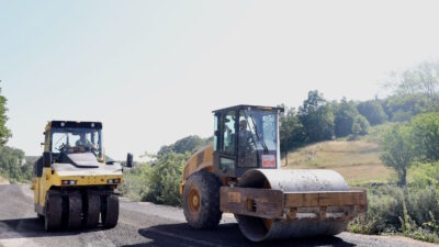 Bursa’da kent merkezinin yanı sıra ilçelerdeki cadde ve sokakları da