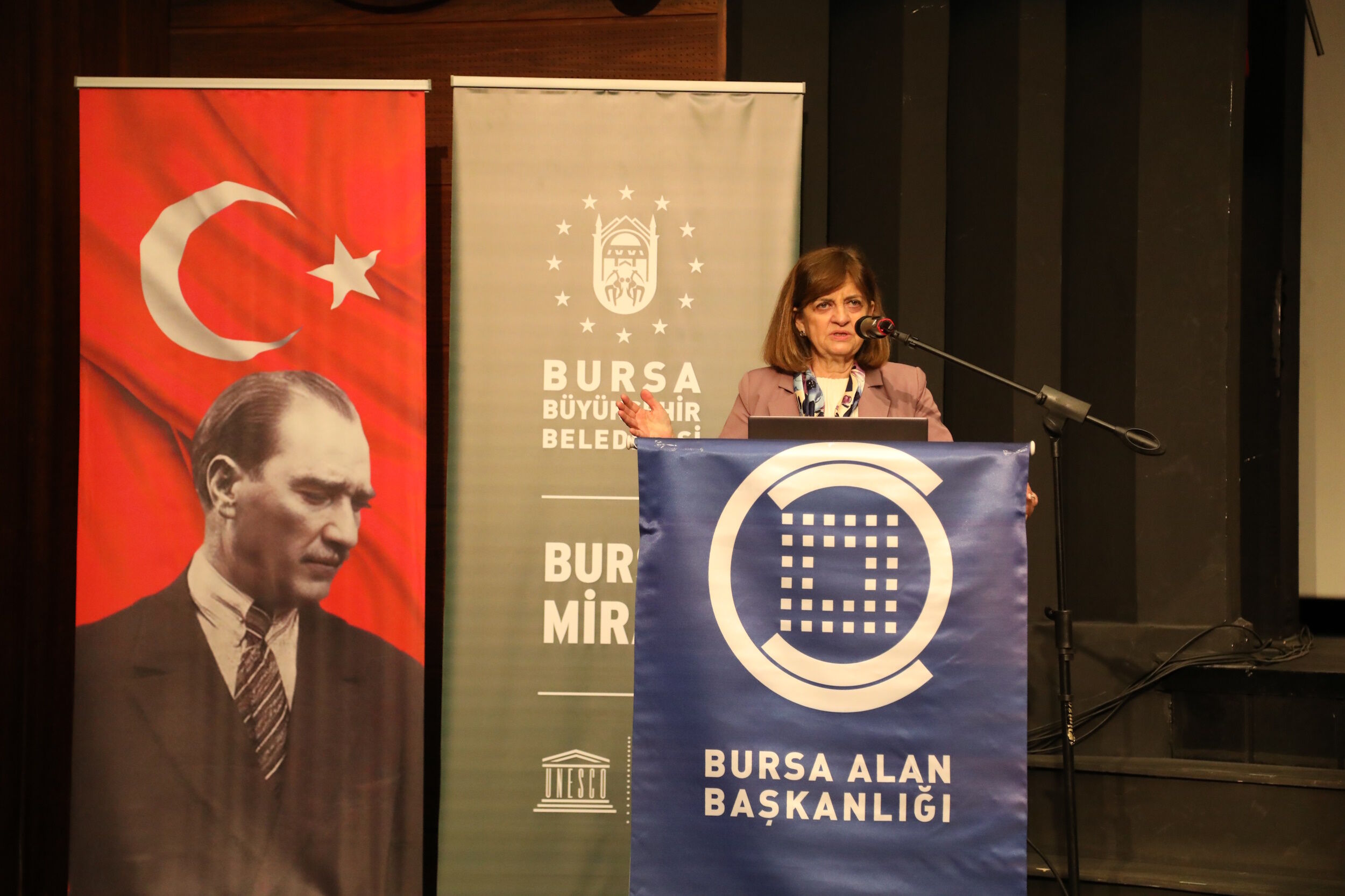 35755 M T Y4 N W Q0 Mj 4