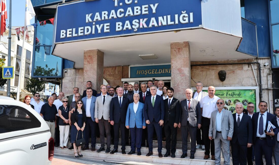 Başkan Bozbey, Karacabey’de ürünlerin tarlada kalmasının üzücü olduğunu belirtti; üreticiye,