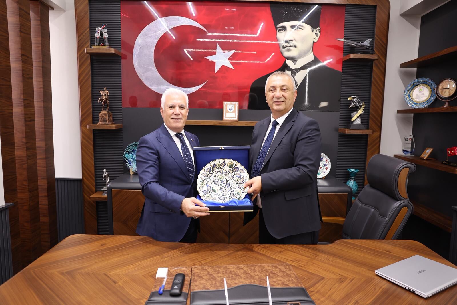 35829 M T Y4 Nz Ux Yj 2