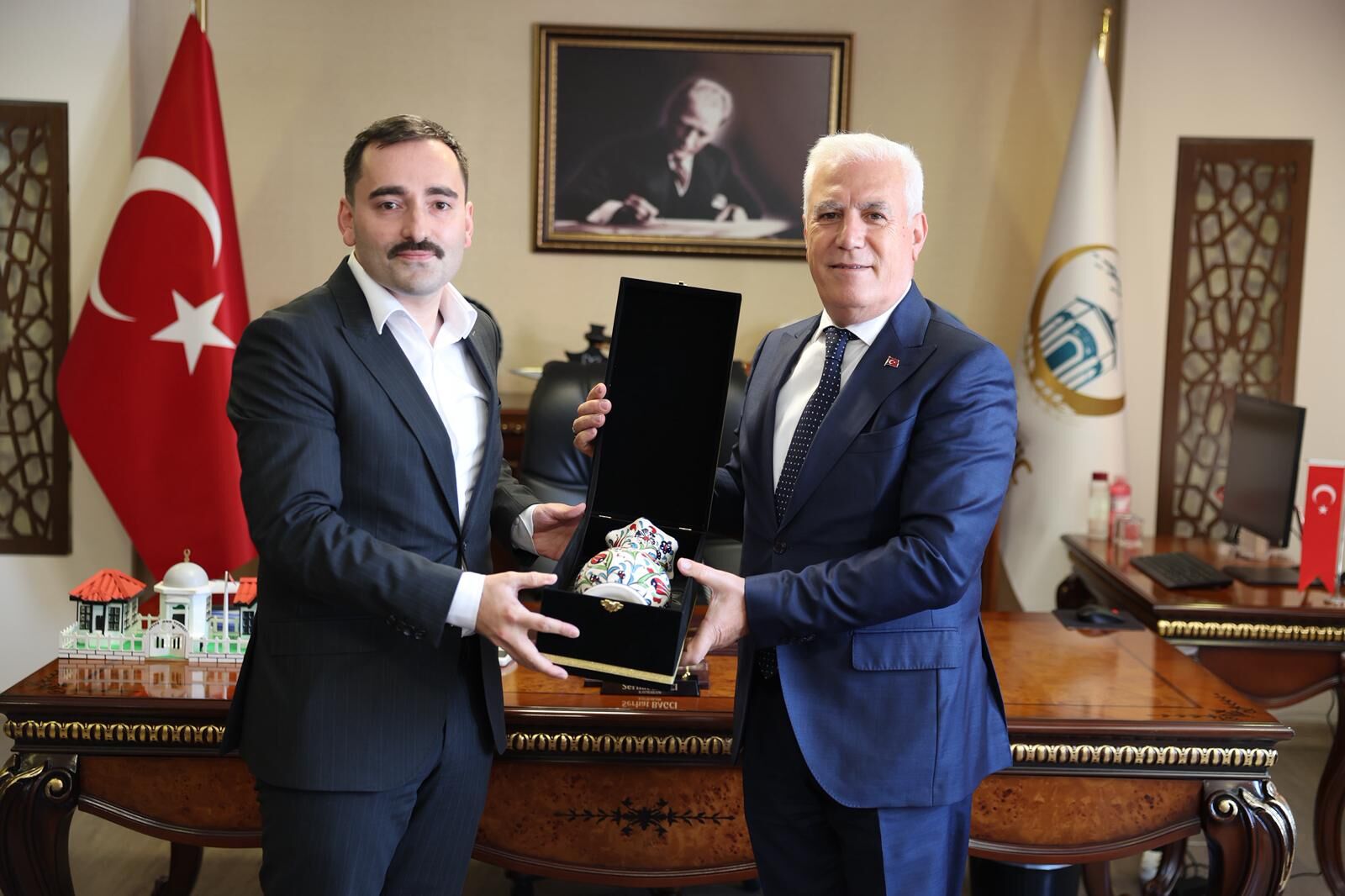 35829 M T Y4 Nz Ux Yj