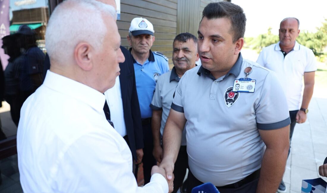 Başkan Bozbey, Nilüfer Çayı’na düşen 1,5 yaşındaki çocuğu kurtaran güvenlik