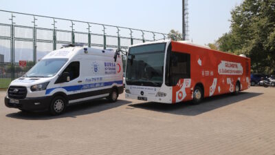 Bursa Büyükşehir Belediyesi, yangın sonrası sağlık hizmeti için doktor, hemşire,