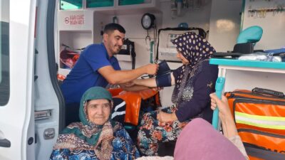 Bursa Büyükşehir Belediyesi tarafından yangın bölgesine gönderilen mobil sağlık ekipleri