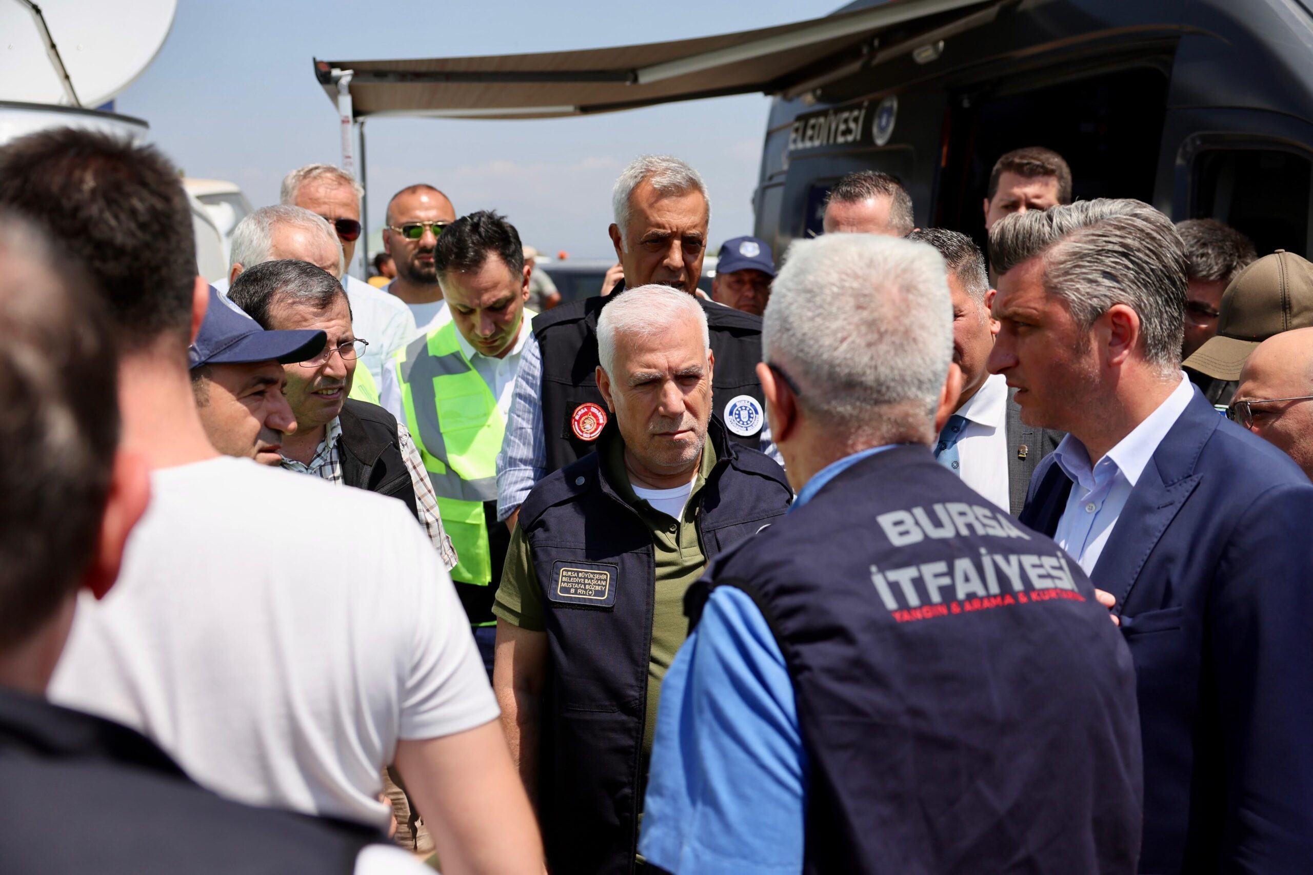 35889 M T Y4 O G Ey M T 8