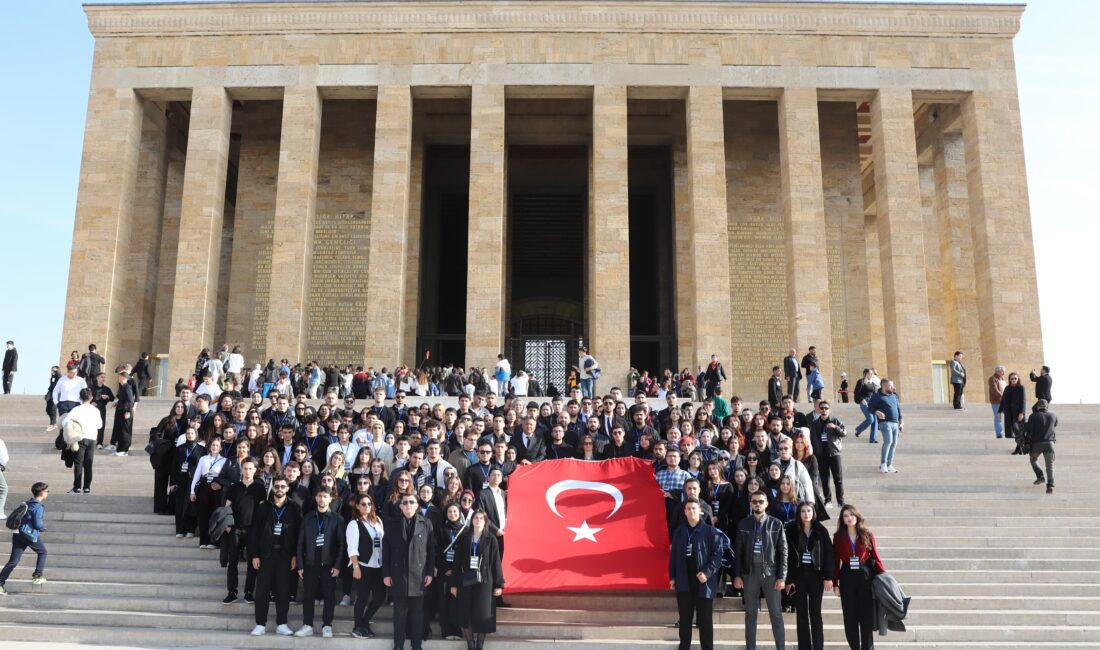 Ulu Önder Mustafa Kemal Atatürk’ün “Bütün ümidim gençliktedir” ifadesinde vurguladığı