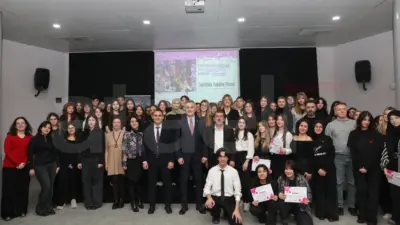 Bursa Büyükşehir Belediyesi tarafından düzenlenen ‘Kırılmayan Çizgiler: Sesi Çizgide Saklı’