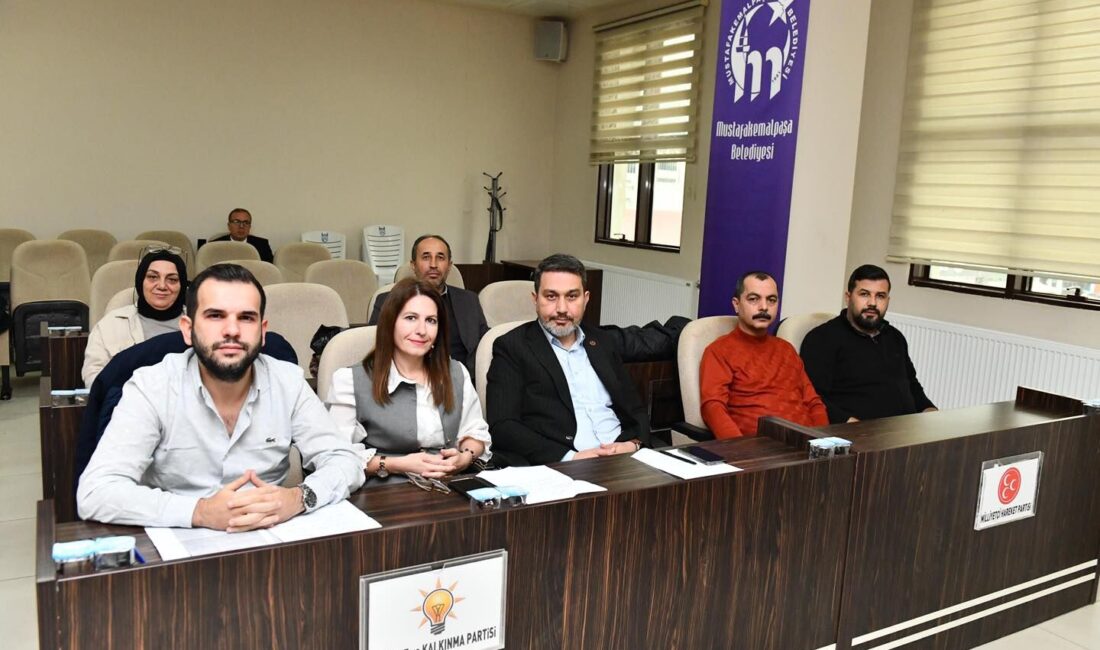 Mustafakemalpaşa Belediye Meclisi’nin son oturumunda, ruhsatsız ve ruhsata aykırı yapılara