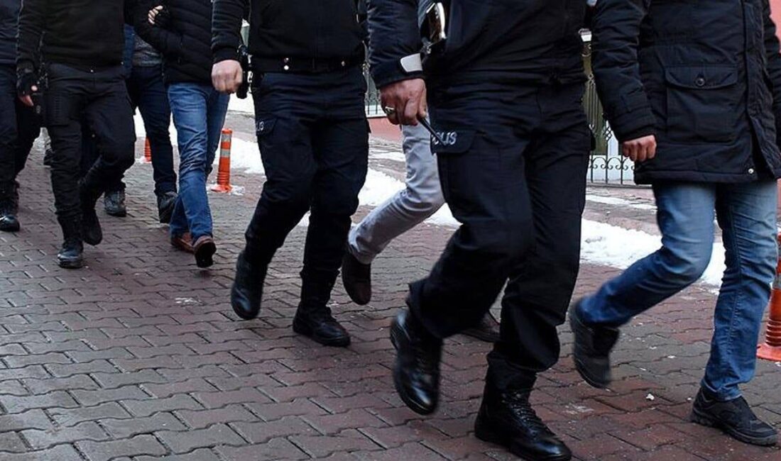 Türkiye genelinde (FETÖ/PDY) yapılanmasına yönelik İstanbul ve İzmir merkezli olarak