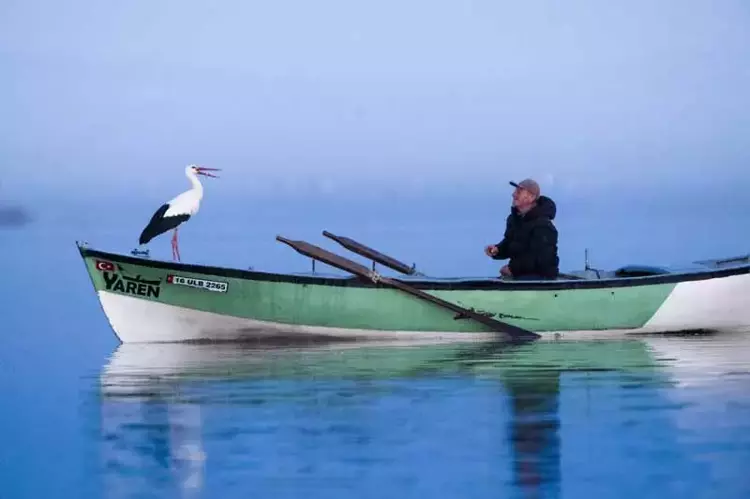 Dostlukları filmlere, belgesellere konu olan balıkçı Adem Yılmaz ile Yaren