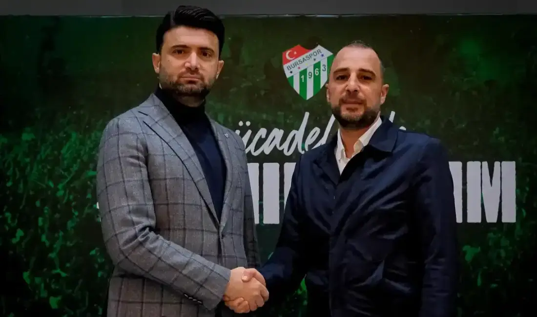 Bursaspor, önümüzdeki sezon için teknik direktör Adem Çağlayan ile yola