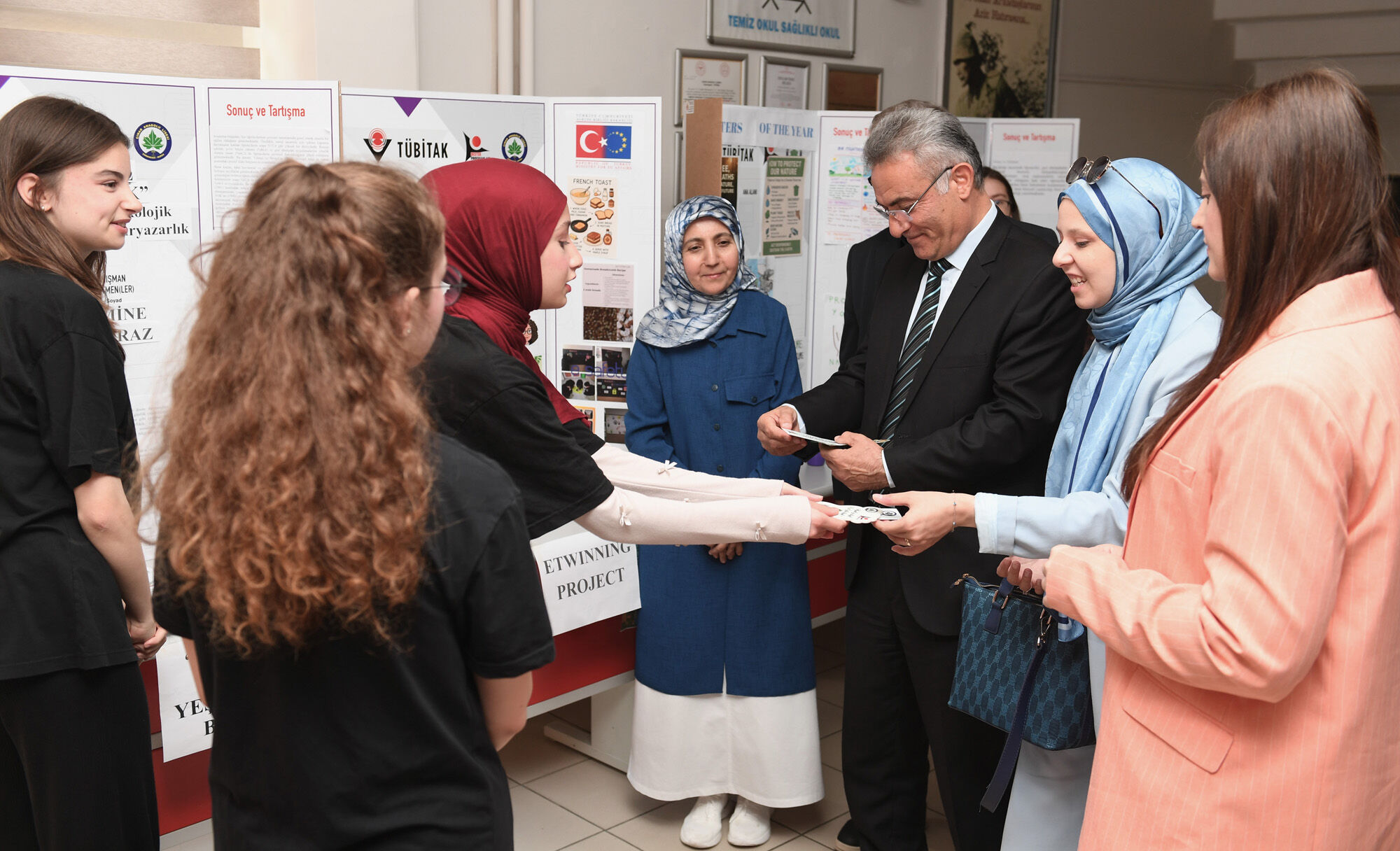 68414D53Ce84D557246580