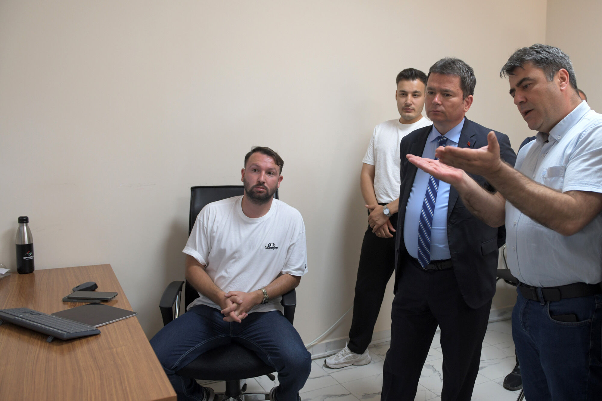 6863Ca0Bc3D52932600376