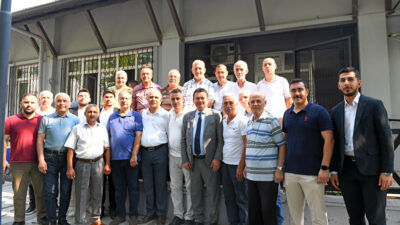 Osmangazi Belediye Başkanı Erkan Aydın, mahalle ziyaretleri kapsamında Zafer Mahallesi