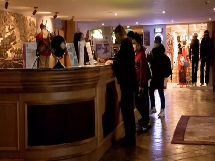 6889C1Baa53666E04Beb937B