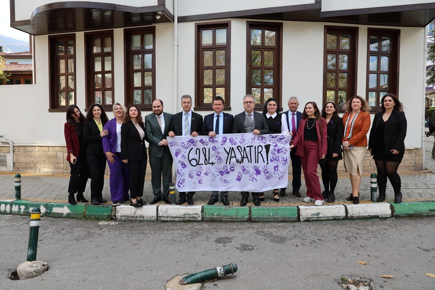 69245E30E720B162329803