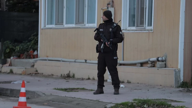 Yalova’da DEAŞ’a yönelik operasyonda t*röristlerin polise ateş açması sonucu 3