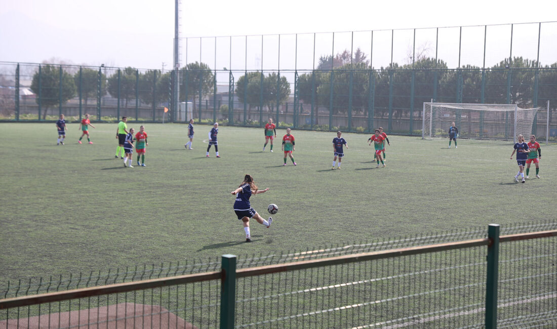TFF Kadınlar 3. Ligi 10. Grup'ta mücadele eden Çimen Spor