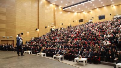 Bugün saat 20.00’de düzenlenen ve konuşmacı olarak yazar ve hukukçu