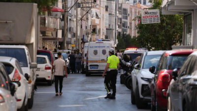 İzmir’in Balçova ilçesindeki Salih İşgören Polis Merkezi, 16 yaşındaki bir