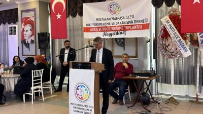 Mustafakemalpaşa Toki Yardımlaşma ve Dayanışma Derneği Toplantısı Gerçekleşti. Toplantıya, siyasi