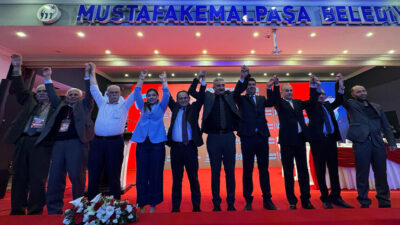 Cumhuriyet Halk Partisi’nin (CHP) Olağanüstü Kongresi bugün saat 12:00’de Mustafakemalpaşa