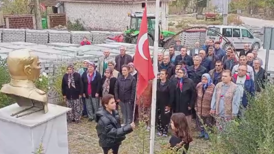 İlçemizin Kabulbaba mahallesinde 10 Kasım'da Atatürk anma töreni gerçekleştirildi.