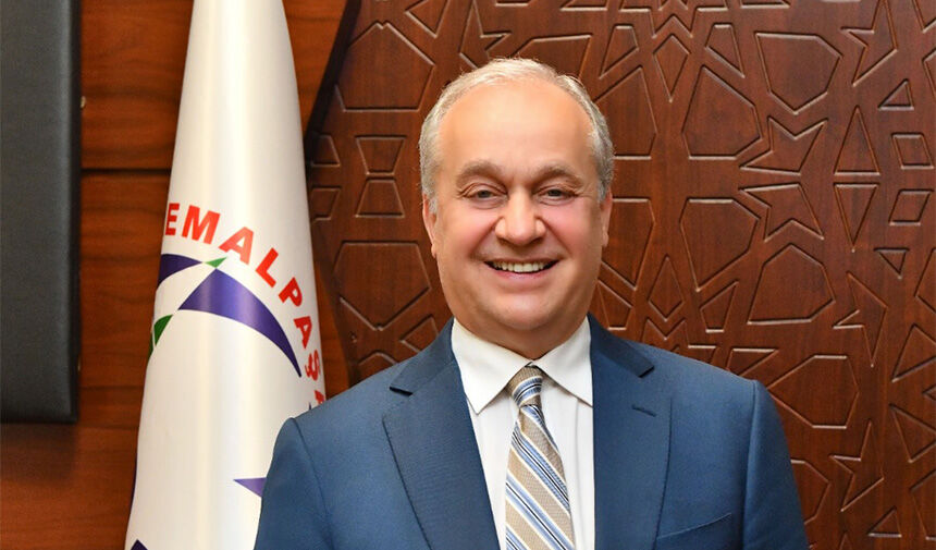 Mustafakemalpaşa Belediye Başkanı Şükrü Erdem, 8 Mart Dünya Kadınlar Günü