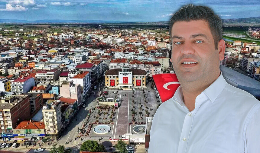 Cumhuriyet Halk Partisi Mustafakemalpaşa İlçe Başkanı Gökhan Demir, 24 Kasım