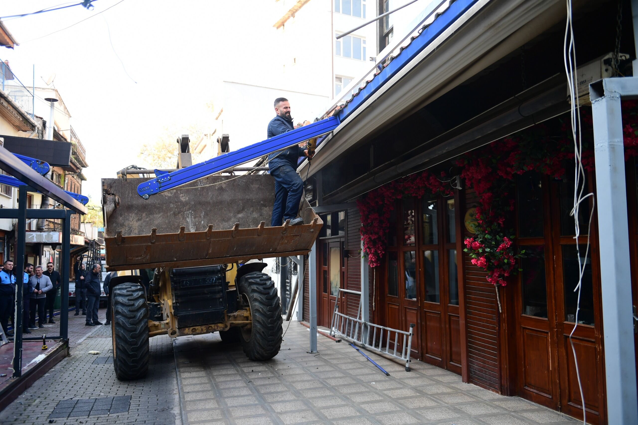 Arap Sukru Sokagi Yikim 12