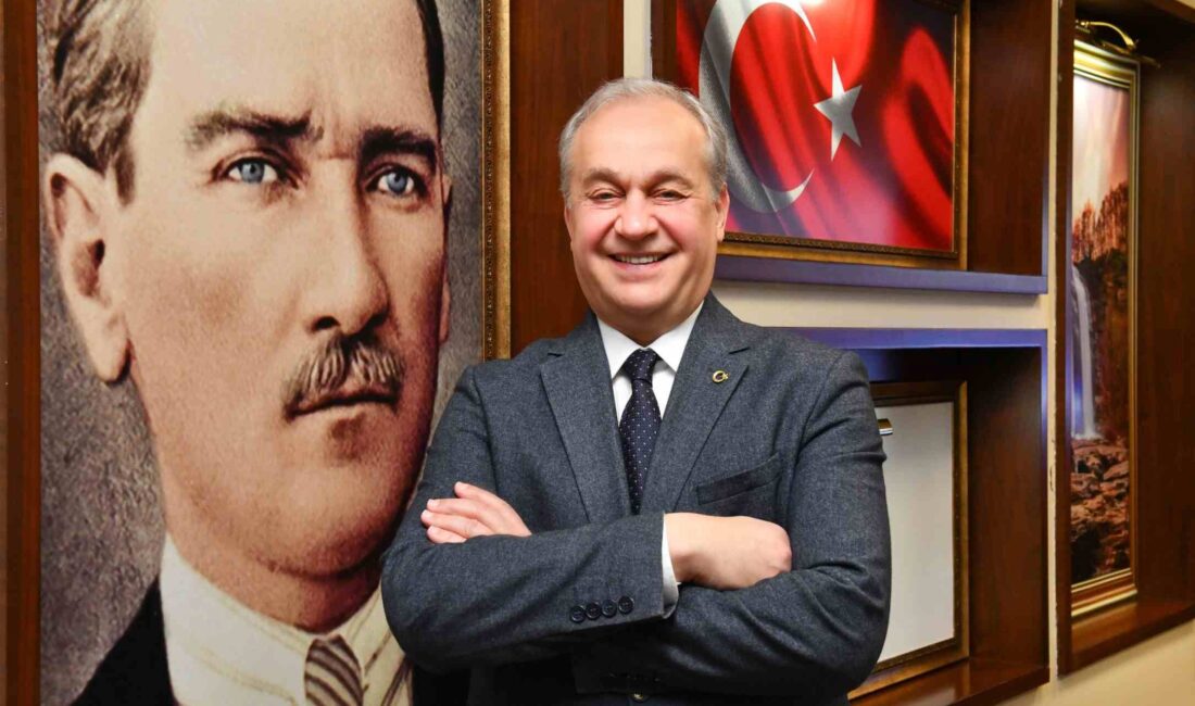 Mustafakemalpaşa Belediye Başkanı Şükrü Erdem, 24 Kasım Öğretmenler Günü dolayısıyla