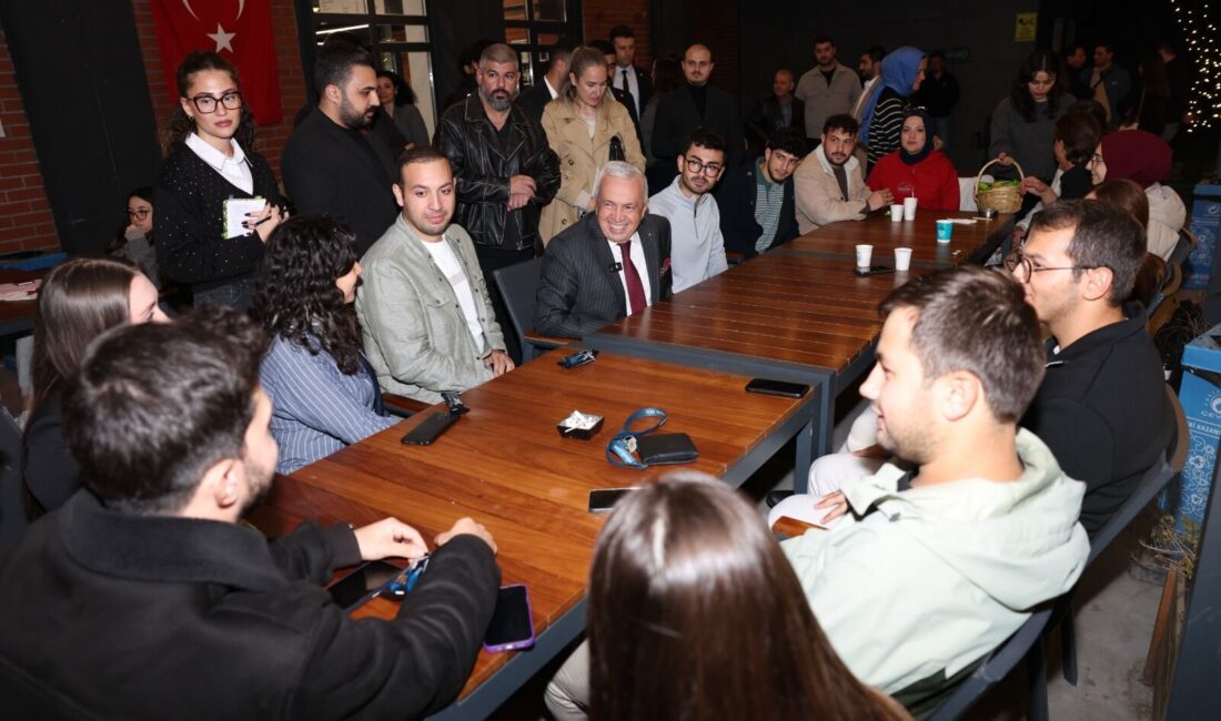 Nilüfer Belediye Başkanı Şadi Özdemir, vize sınavlarına hazırlanan üniversite öğrencilerini