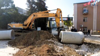 Mustafakemalpaşa’da altyapı yenileme süreci hız kesmeden sürüyor.