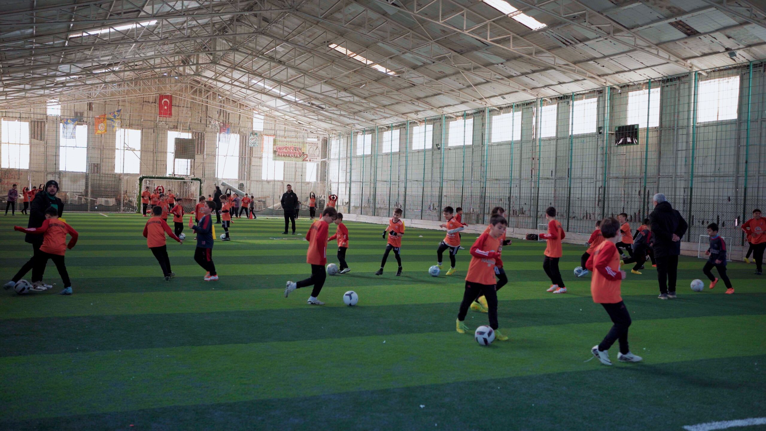 C0001.00 00 02 18. Still002