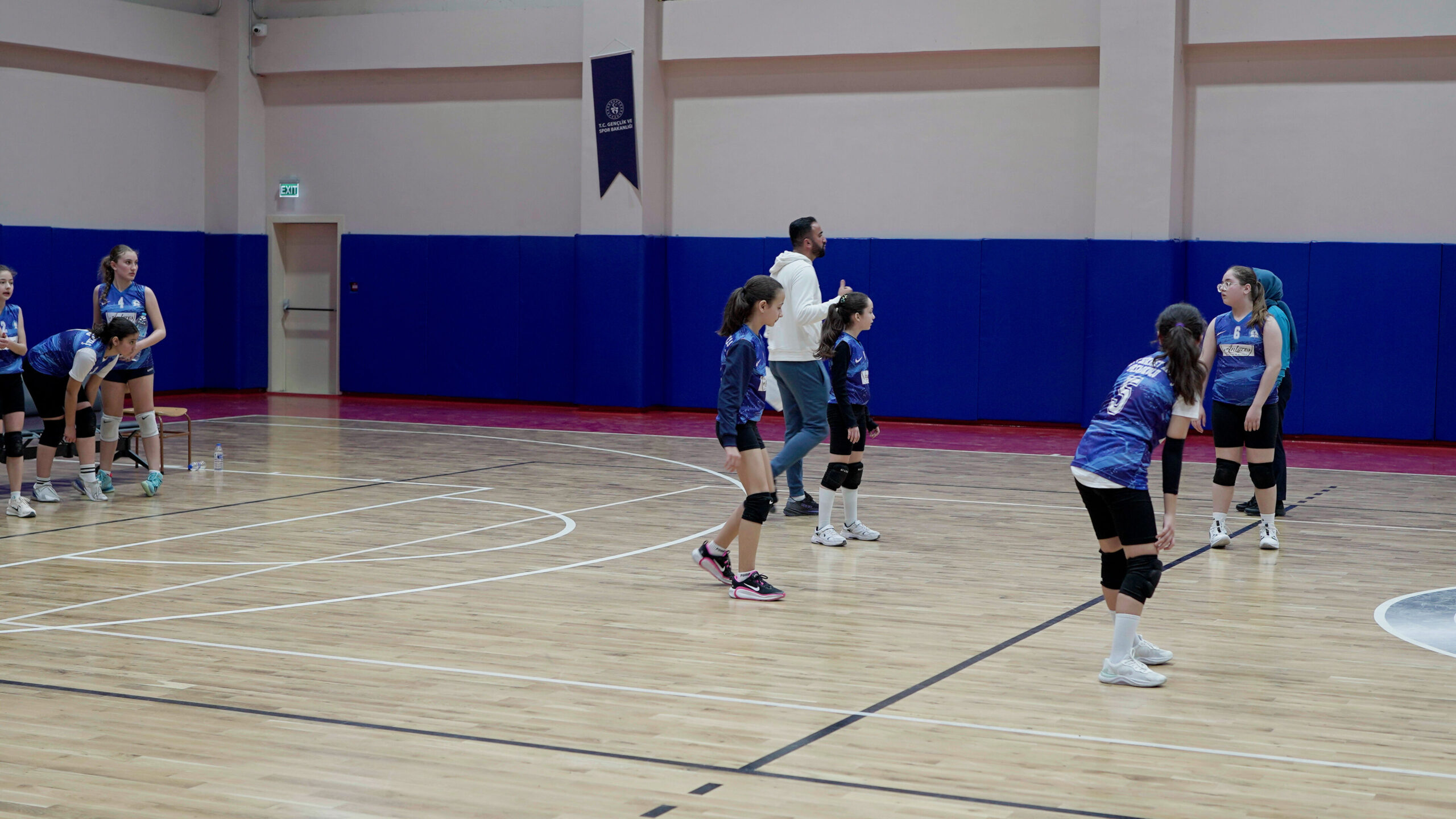 C0001.00 00 30 16. Still006