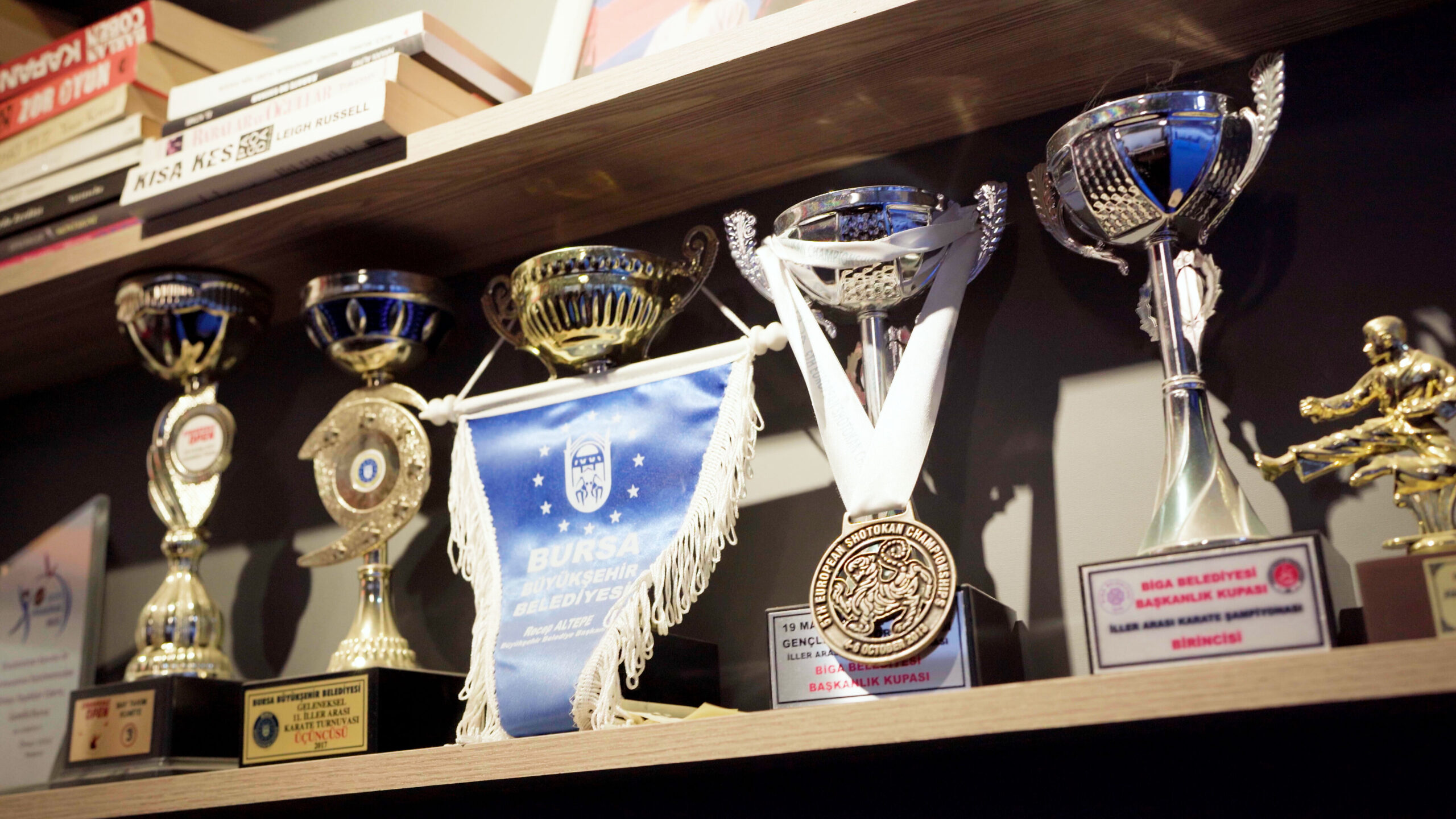 C0026.00 01 37 09. Still007