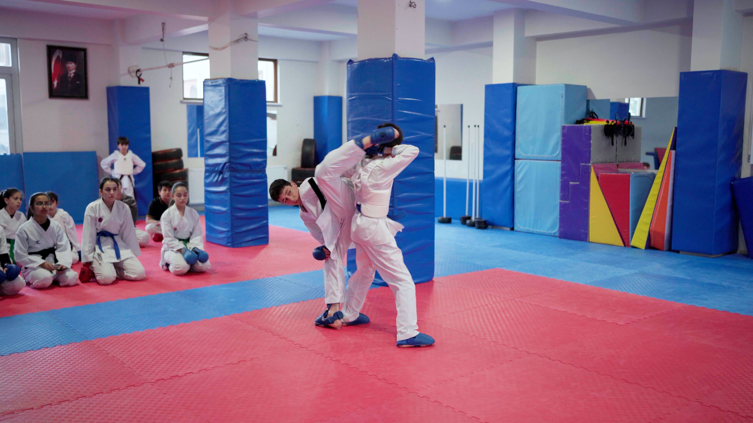 C0026.00 02 48 02. Still009