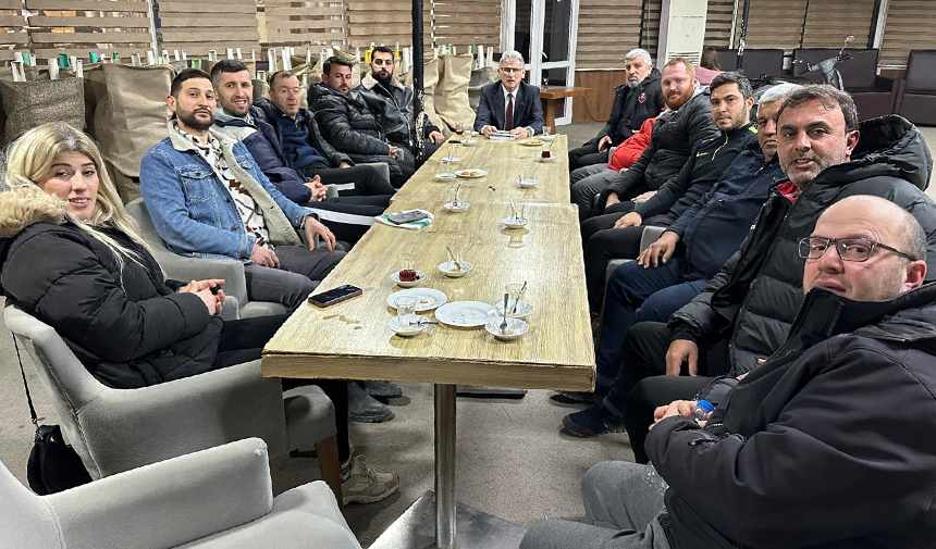 İlçe Kulüpler Birliği, amatör kulüp antrenörleriyle bir araya gelerek altyapı