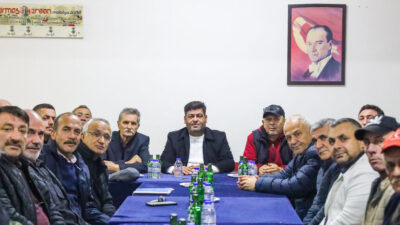 Gökhan Demir ve yönetimi, Yalıntaş Eski Mahallesi'nde halkla bir araya