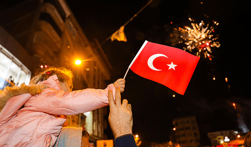 Cumhuriyet’in ilanının 101. yıl dönümü, Mustafakemalpaşa'da büyük bir coşkuyla kutlandı.