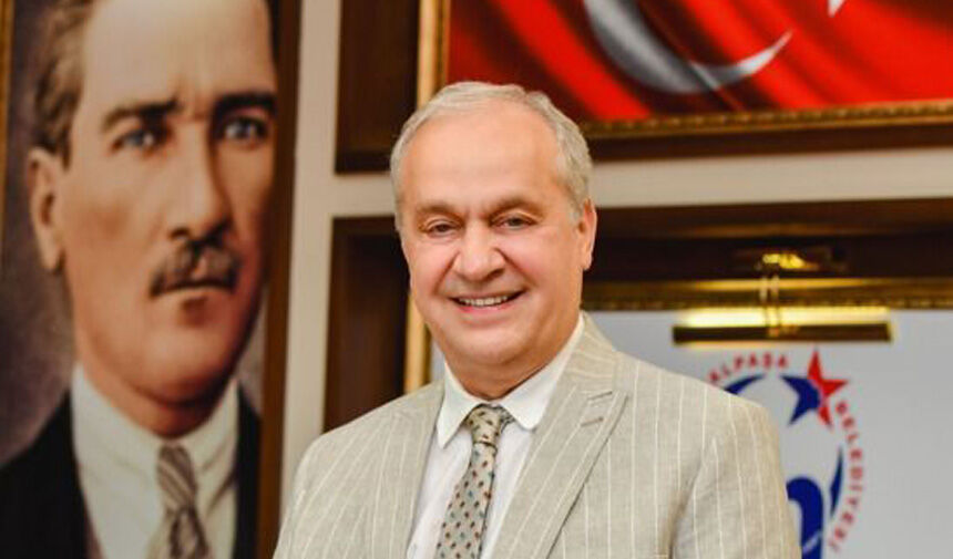 Mustafakemalpaşa Belediye Başkanı Şükrü Erdem, yeni yıl dolayısıyla bir mesaj