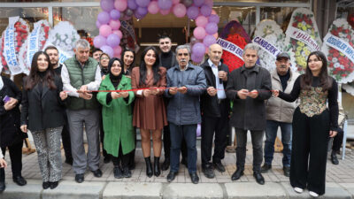 Parla Event & Party Shop, Hamzabey Mahallesi'nde açıldı ve yılbaşı,