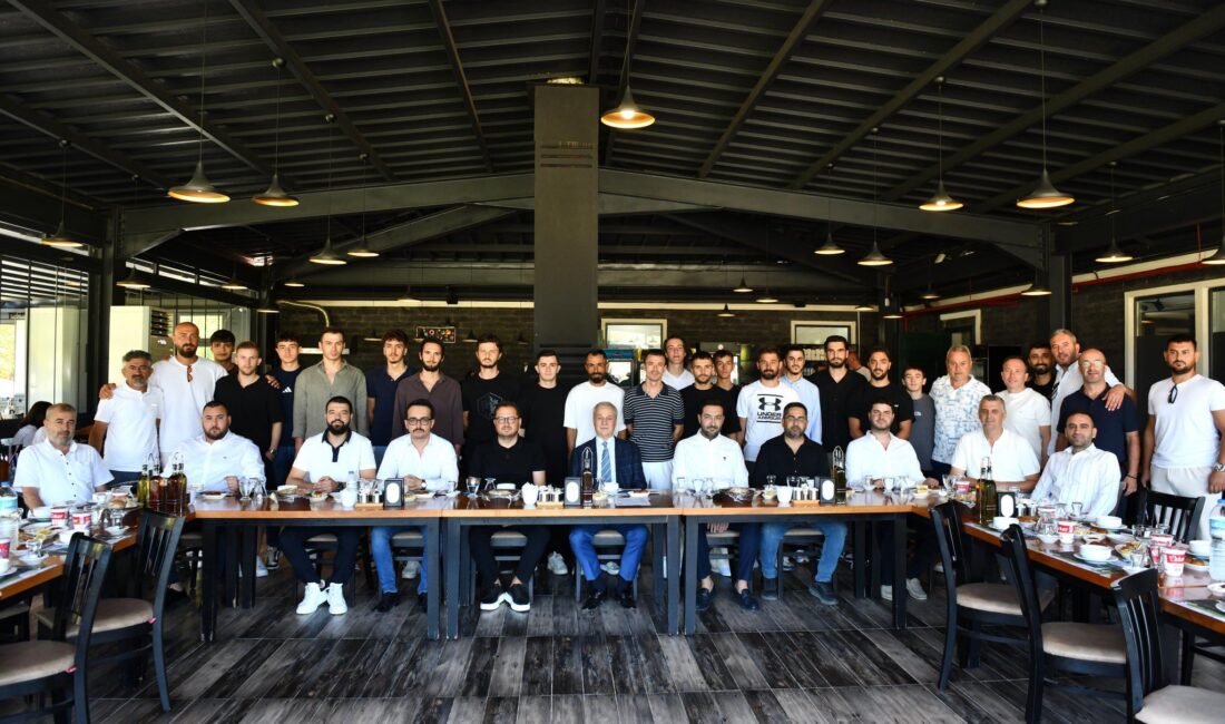 3.Lig’de mücadele eden 1923 Mustafakemalpaşaspor’un Bursa Yıldırımspor’a dönerek ilçeden ayrılmasının