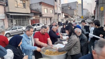 Şevketiye Mahalle Muhtarlığı, mahalle esnafı ve mahalle sakinleri el ele