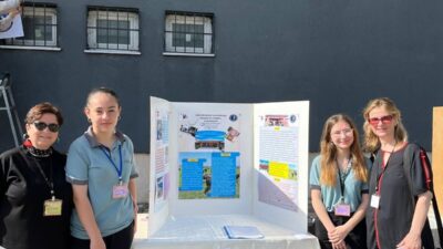 Mustafakemalpaşa Sedat Karan Anadolu Lisesi'nde düzenlenen TÜBİTAK 4003 Bilim Fuarı'nın