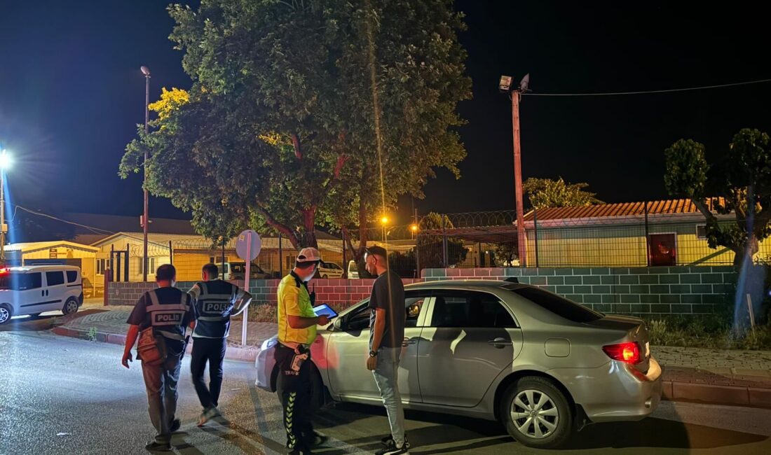 Mustafakemalpaşa İlçe Emniyet Müdürlüğü ekipleri, bu akşam saatlerinde ilçe genelinde